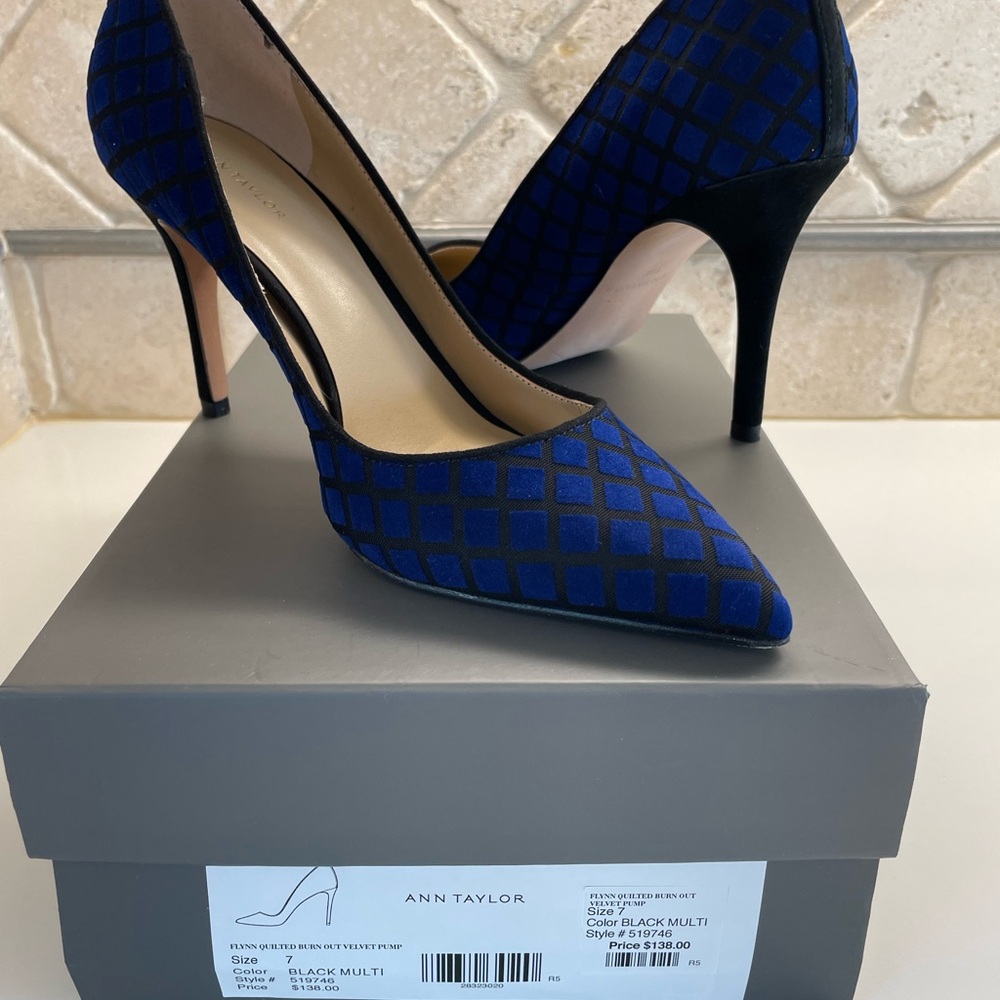 NEW Ann Taylor Blue and Black Quilted Velvet Burnout Women's Heels